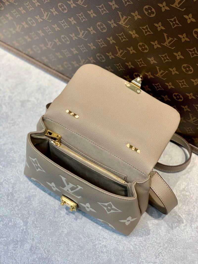 Louis Vuitton Madeleine BB Handbag-24*17*8.5CM
