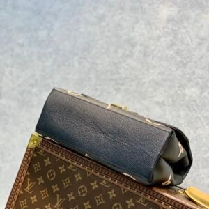 Louis Vuitton Madeleine Handbag-30.0 x 19.5 x 11CM