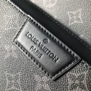 Louis Vuitton Backpack-37CM