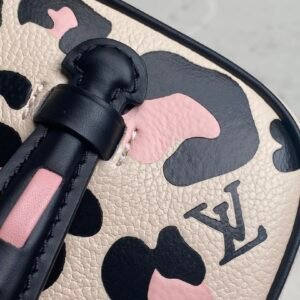 Louis Vuitton Cosmetic Bag-20*13.5*12CM