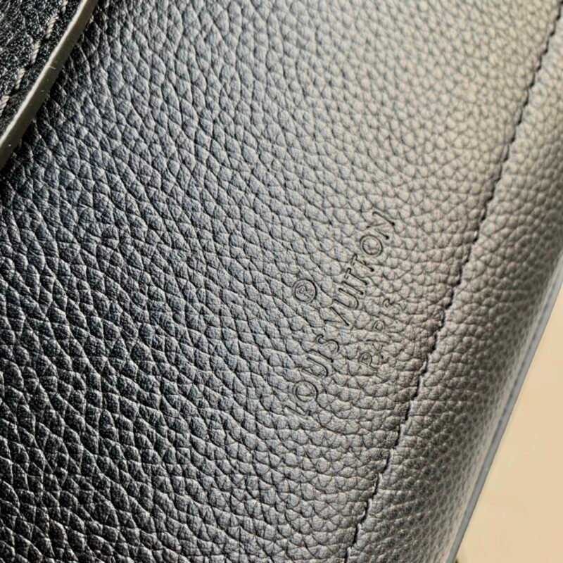 Louis Vuitton Lockme Ever 23x17x10CM