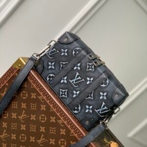 Louis Vuitton Soft Trunk-M81776-22.5*14*5 M