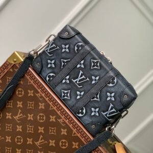 Louis Vuitton Soft Trunk-M81776-22.5*14*5 M