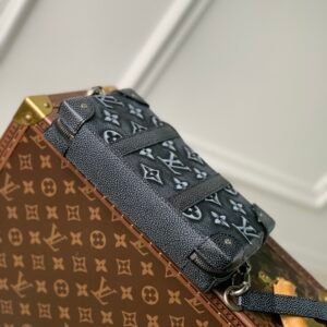 Louis Vuitton Soft Trunk-M81776-22.5*14*5 M