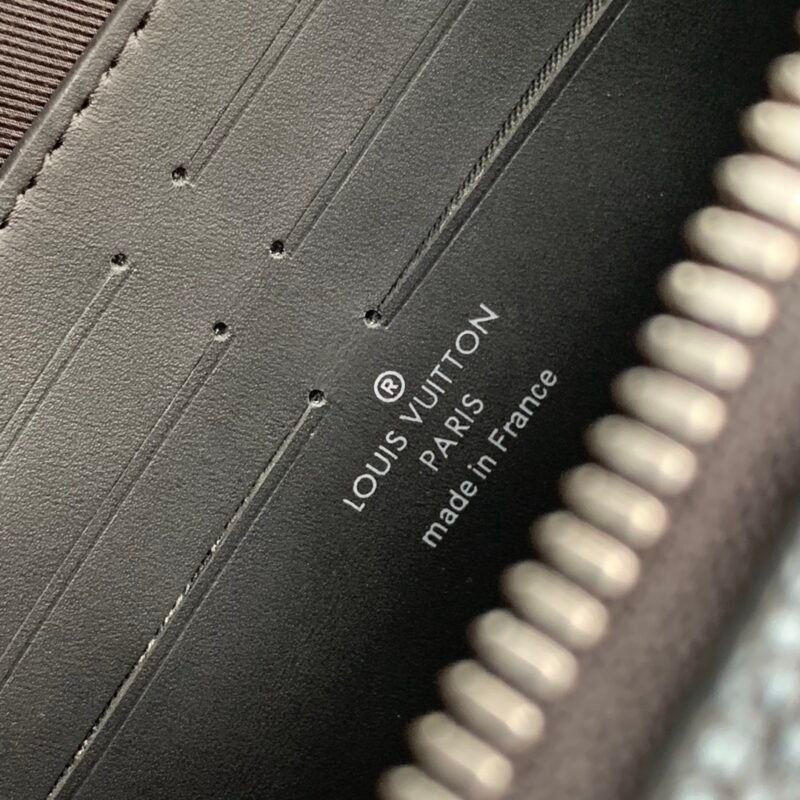 Louis Vuitton Soft Trunk-M81776-22.5*14*5 M