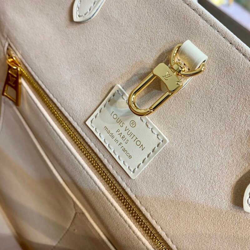 Louis Vuitton x YKOnthego Handbag-35 x 27 x 14 CM