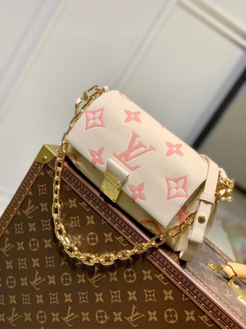 Louis Vuitton Favorite M46393-24 x 14 x 9CM