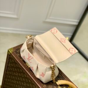 Louis Vuitton Favorite M46393-24 x 14 x 9CM