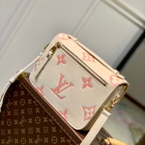 Louis Vuitton Pochette Metis Handbags-25*19*7CM