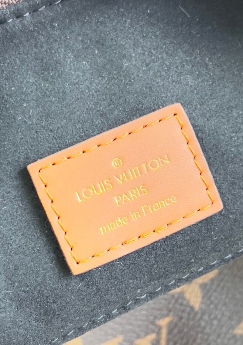 Louis Vuitton Loop Handbags-M46311-38×30×10CM