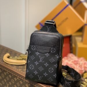 Louis Vuitton Outdoor Slingbag-13*21*5CM