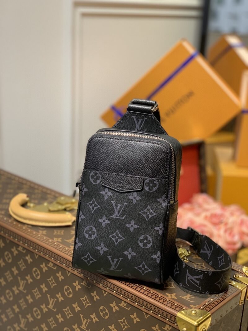 Louis Vuitton Outdoor Slingbag-13*21*5CM