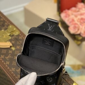 Louis Vuitton Outdoor Slingbag-13*21*5CM