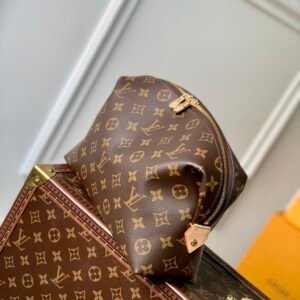 Louis Vuitton Cosmetic Bag M46458-27*18*9CM