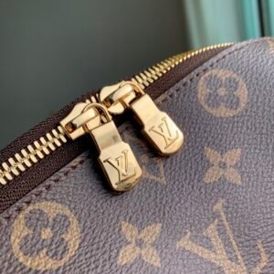 Louis Vuitton Cosmetic Bag M46458-27*18*9CM