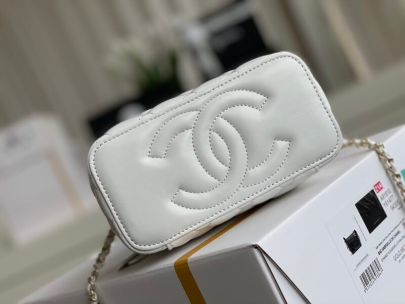 wsxc1679415235845_4.jpg Ch@nel Cosmetic Bag-Lambskin-18CM