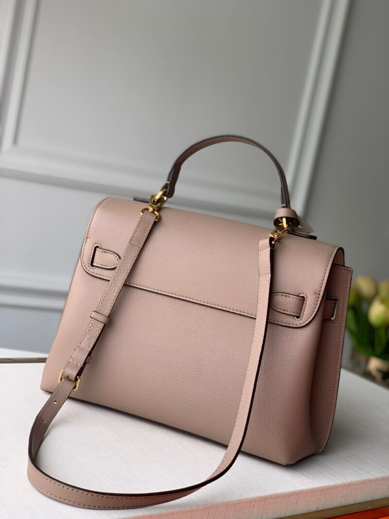 Louis Vuitton Lockme Ever M51395-31*46*17CM