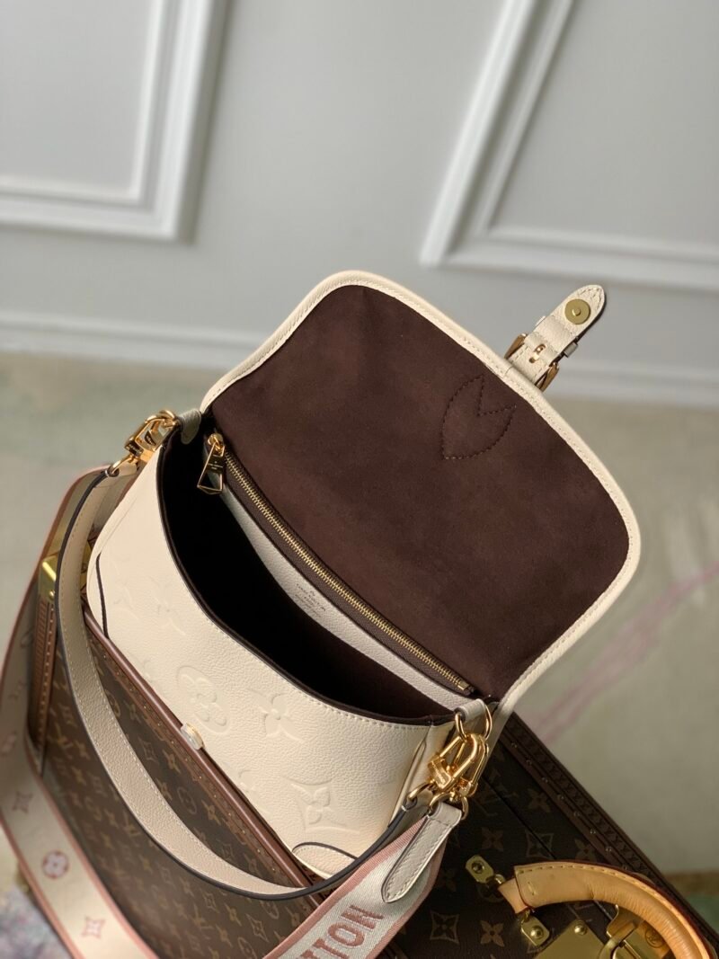 Louis Vuitton Diane Handbags-M46386-23 x 16 x 8.5CM