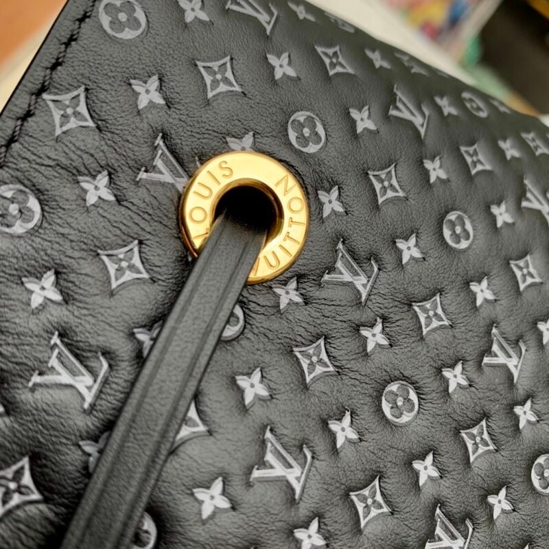 Louis Vuitton NéoNoé Bucket Bag -M46581- 20 x 20 x 13 CM