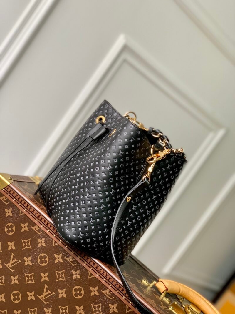 Louis Vuitton NéoNoé Bucket Bag -M46581- 20 x 20 x 13 CM