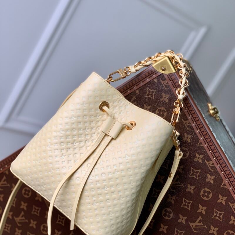 Louis Vuitton M22599 NeoNoe BB Handbag-20*20*13CM