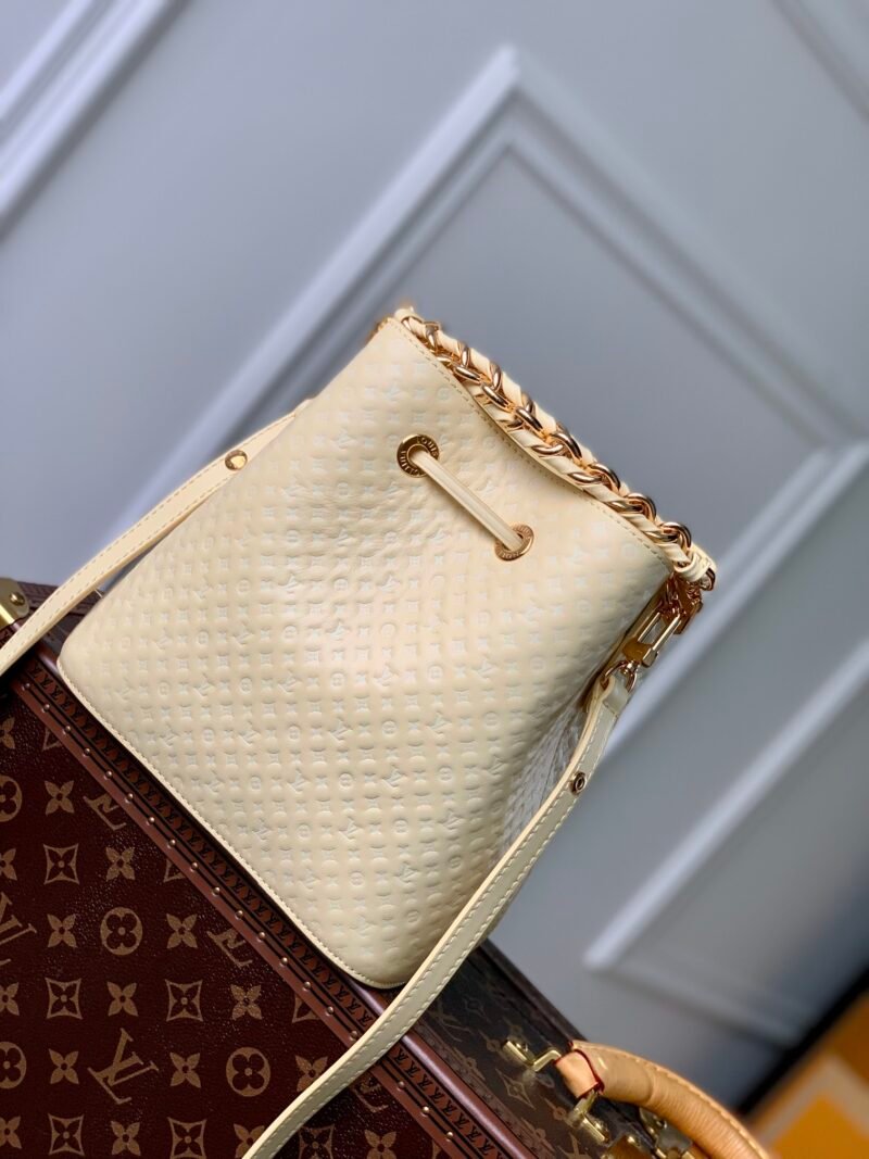 Louis Vuitton M22599 NeoNoe BB Handbag-20*20*13CM