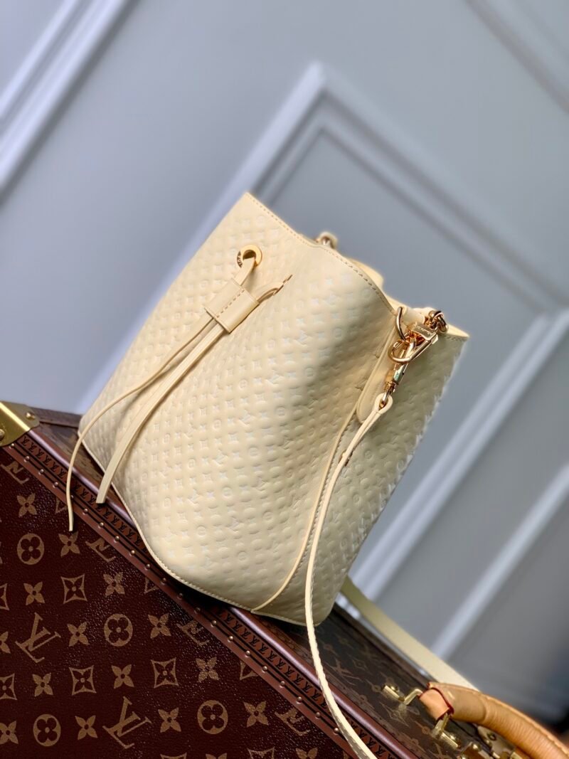 Louis Vuitton M22599 NeoNoe BB Handbag-20*20*13CM