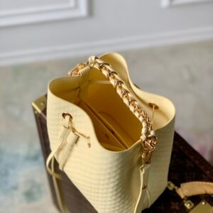 Louis Vuitton M22599 NeoNoe BB Handbag-20*20*13CM