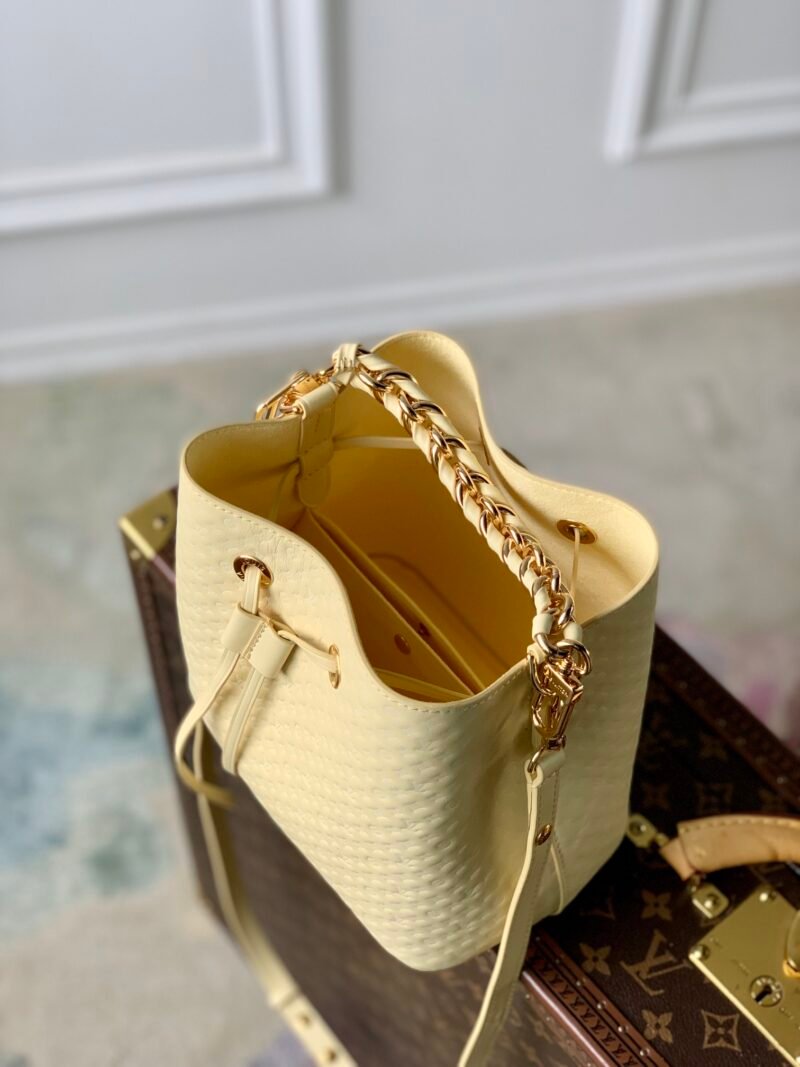 Louis Vuitton M22599 NeoNoe BB Handbag-20*20*13CM