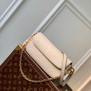 Louis Vuitton Wallet on Chain Ivy-23.5 x 12.0 x 4.3 CM