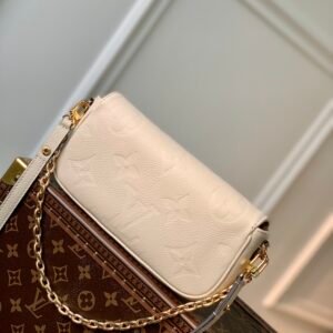 Louis Vuitton Wallet on Chain Ivy-23.5 x 12.0 x 4.3 CM