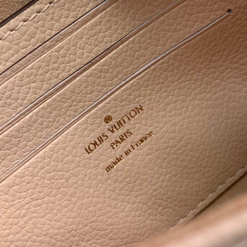 Louis Vuitton Wallet on Chain Ivy-23.5 x 12.0 x 4.3 CM