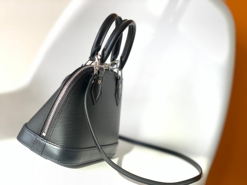 Louis Vuitton M41327 Alma BB-25*19*12CM