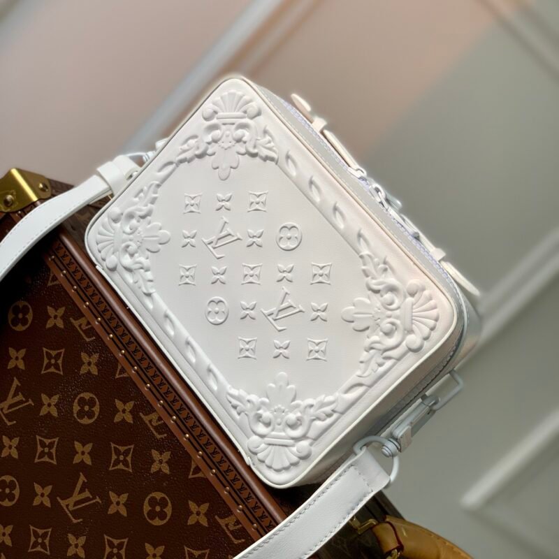 LV -Handle Soft Trunk-M21677-21.5 x 15 x 7CM