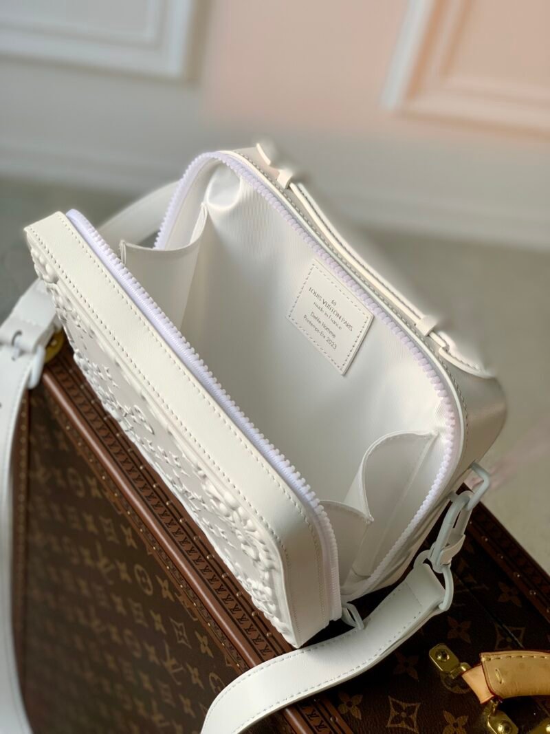 LV -Handle Soft Trunk-M21677-21.5 x 15 x 7CM