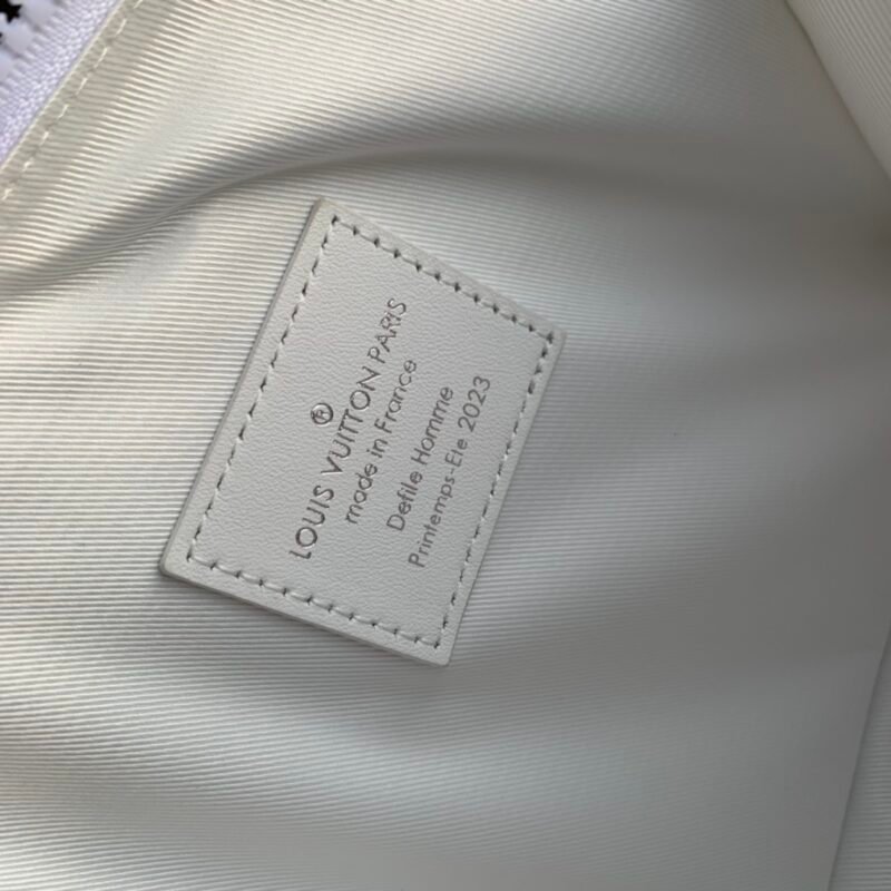 LV -Handle Soft Trunk-M21677-21.5 x 15 x 7CM