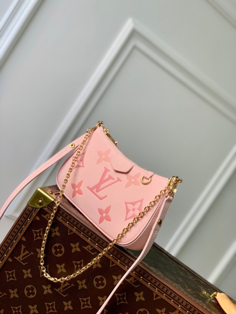 Louis Vuitton Easy Pouch On Strap-19×11.5x3CM