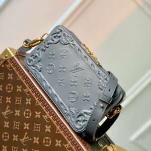 wsxc1686863092958_1.jpg LV -Handle Soft Trunk-M21677-22.5 x 14 x 5CM