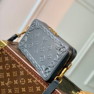 wsxc1686863092959_2.jpg LV -Handle Soft Trunk-M21677-22.5 x 14 x 5CM