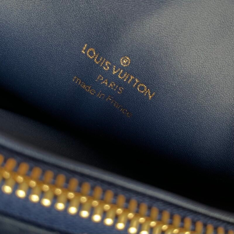 Louis Vuitton Coussin Handbags-M2295-26*20*12CM
