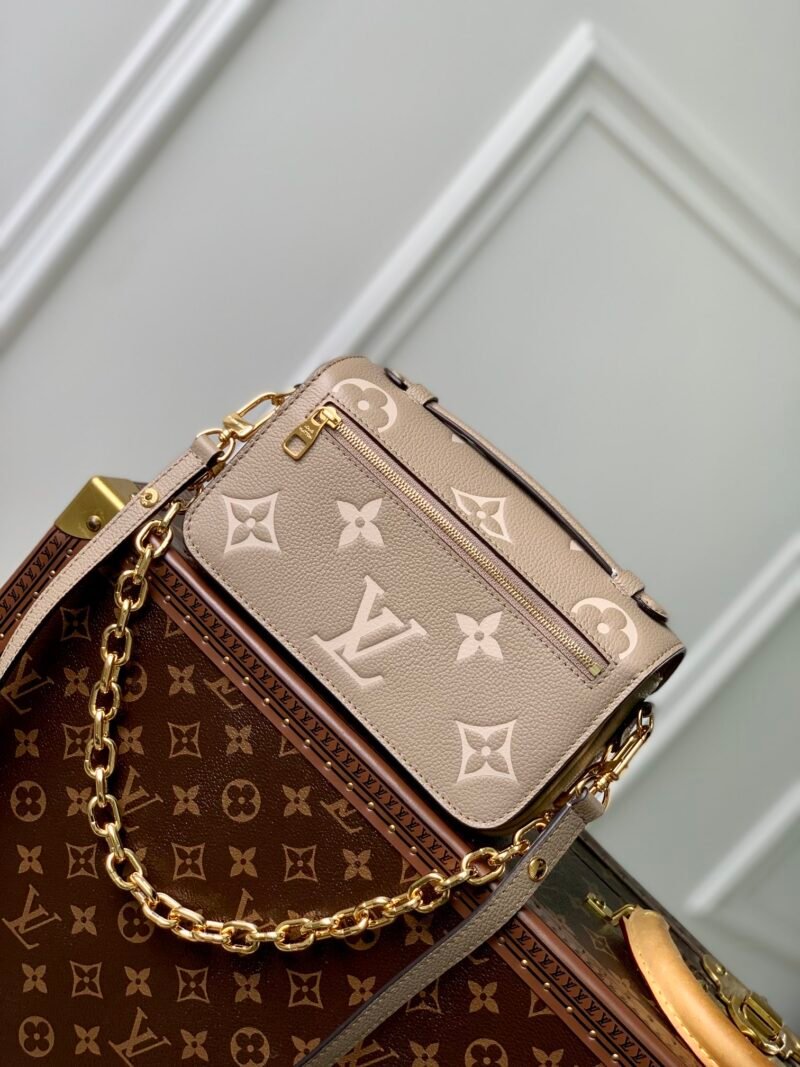Louis Vuitton Pochette Metis East West Handbags- 21.5 x 13.5 x 6CM
