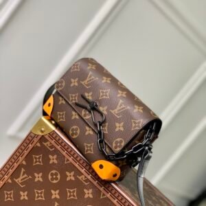 Louis VuittonSteamer Bag-18x 11x 6.5CM