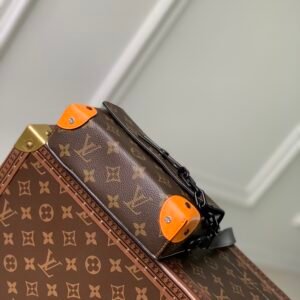 Louis VuittonSteamer Bag-18x 11x 6.5CM