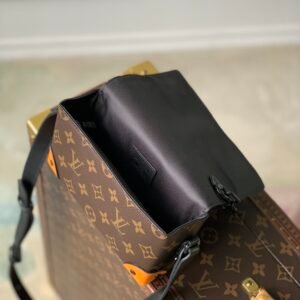 Louis VuittonSteamer Bag-18x 11x 6.5CM