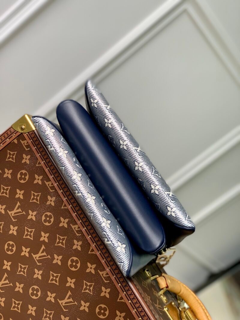 Louis Vuitton Coussin Handbags-M2295-26*20*12CM