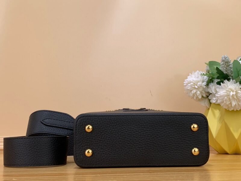 Louis Vuitton Mini Capucines Handlebag-21*14*8CM