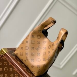 Louis Vuitton ATLANTIS BB Handlebag-17×17 x7CM