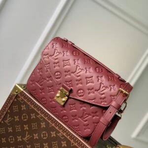 Louis Vuitton Pochette Metis Handbags-25*19*7CM