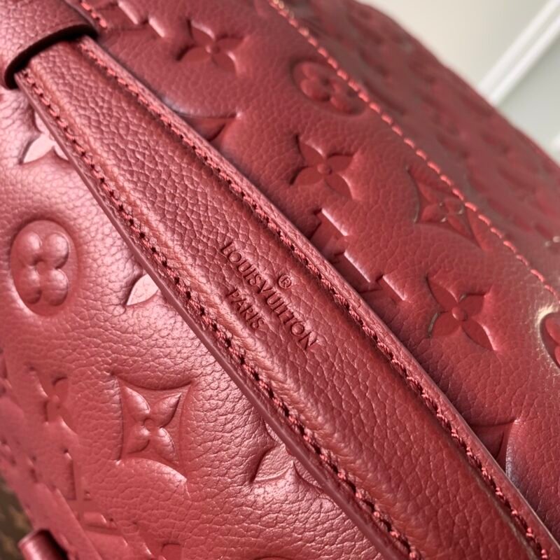 Louis Vuitton Pochette Metis Handbags-25*19*7CM