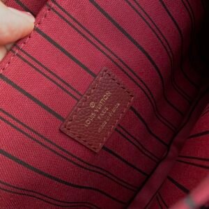 Louis Vuitton Pochette Metis Handbags-25*19*7CM